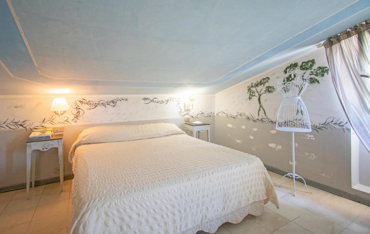 Hotel Luciana Марина ди Маса Екстериор снимка